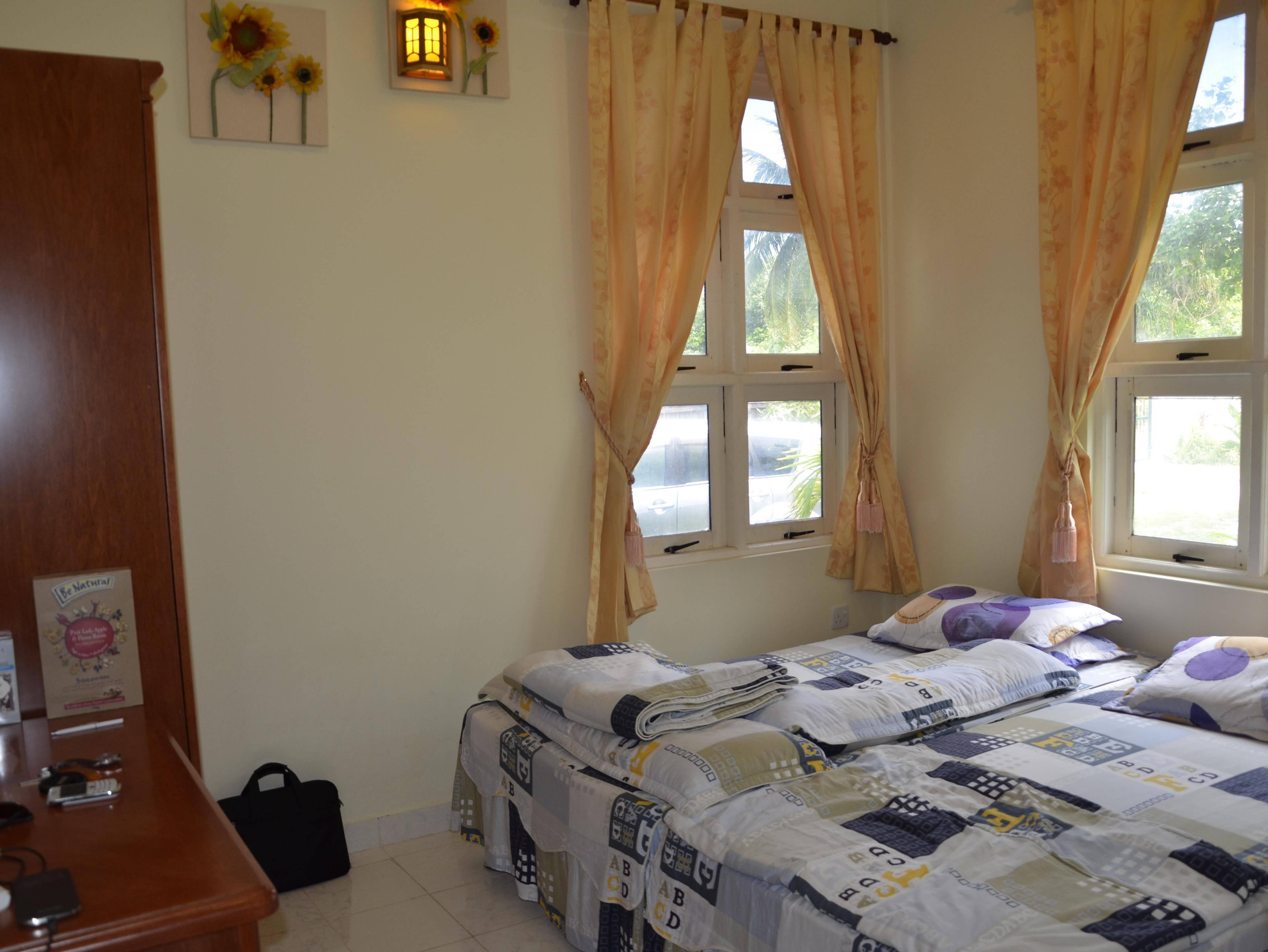 Nazaki Luxury Beach Hotel Đảo Gan Ngoại thất bức ảnh