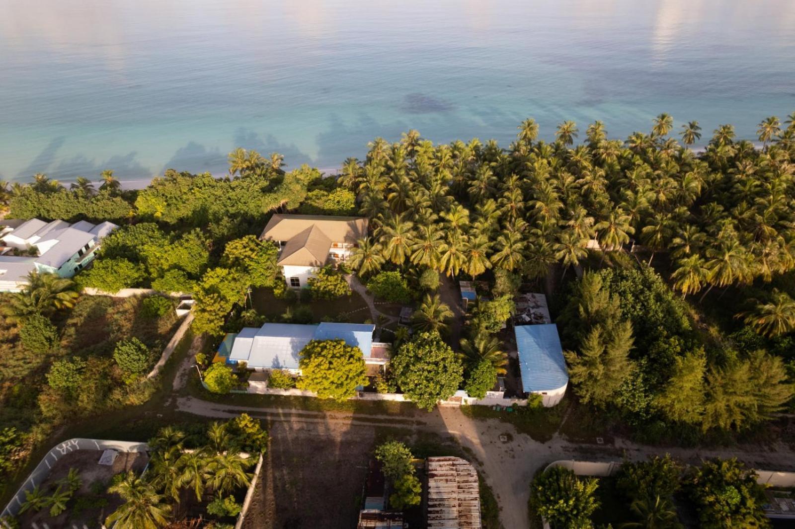 Nazaki Luxury Beach Hotel Đảo Gan Ngoại thất bức ảnh