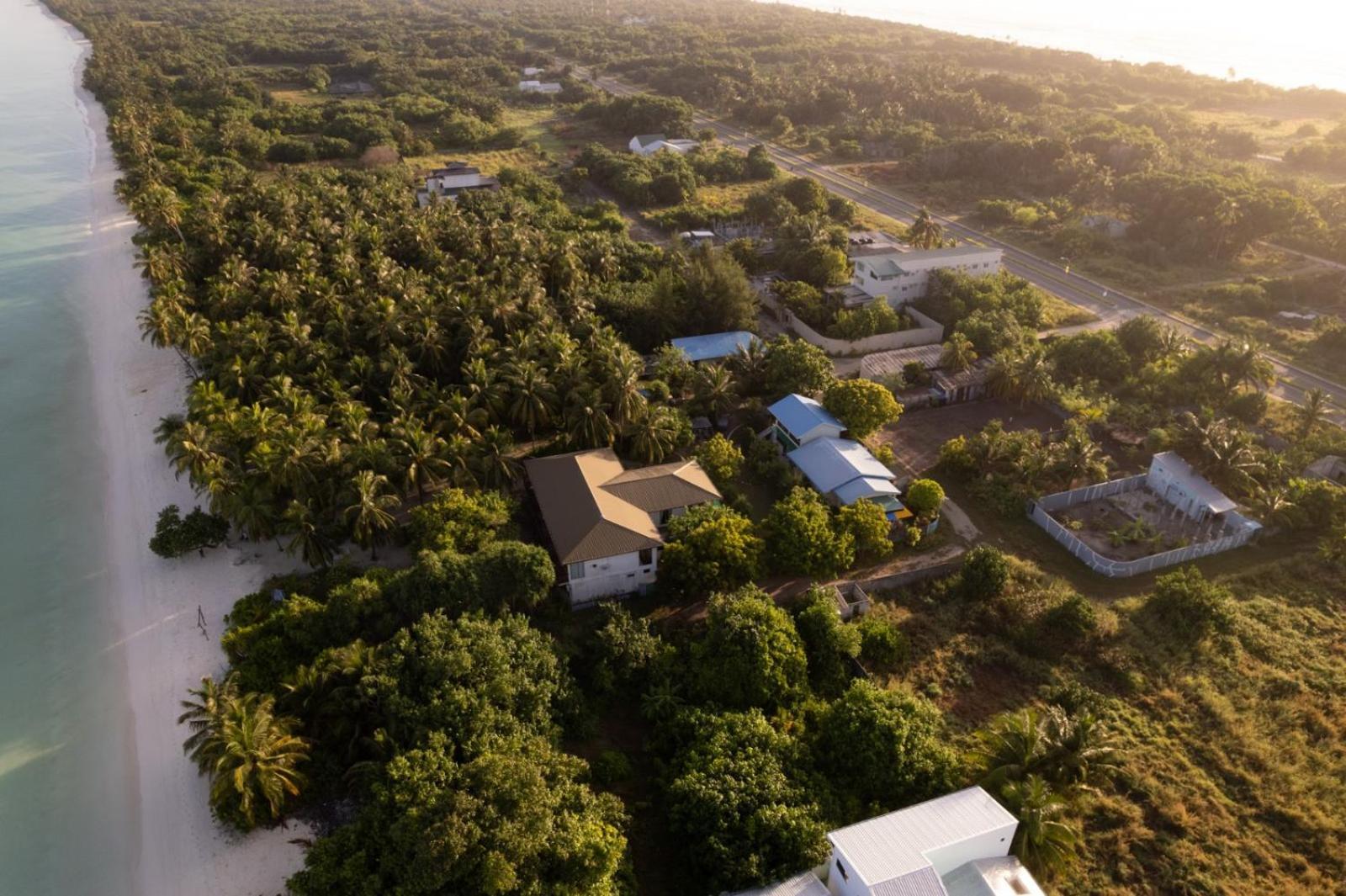 Nazaki Luxury Beach Hotel Đảo Gan Ngoại thất bức ảnh